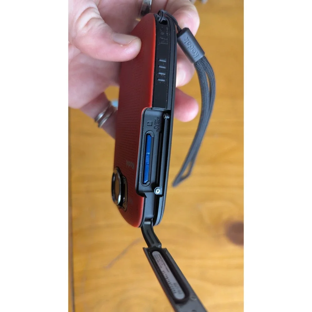 Kodak PlaySport‎ ZX5 Waterproof HD Video Camera Red *Works*